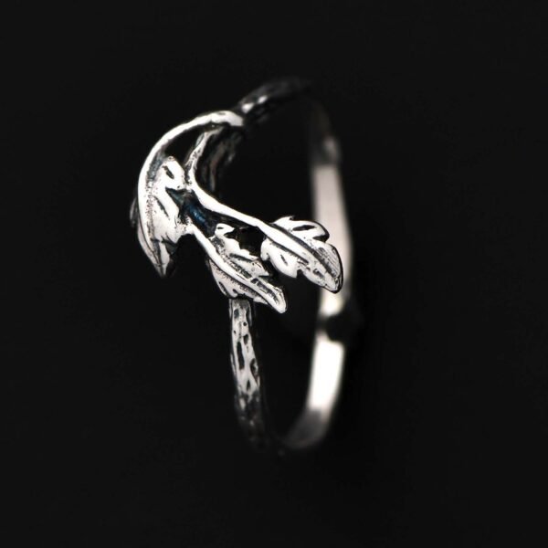 Sterling silver leaf ring