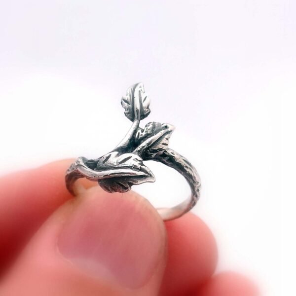Sterling silver leaf ring