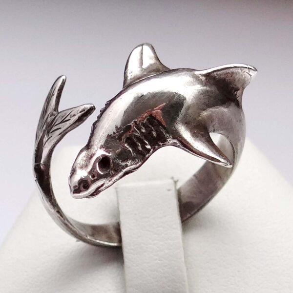 shark ring silver