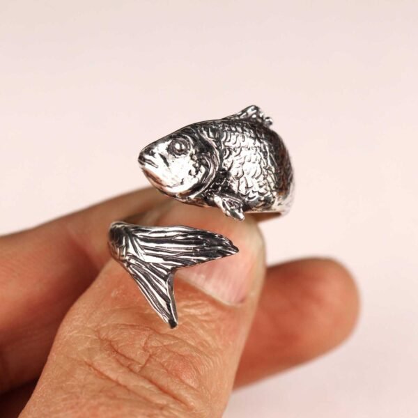 Sterling silver fish ring