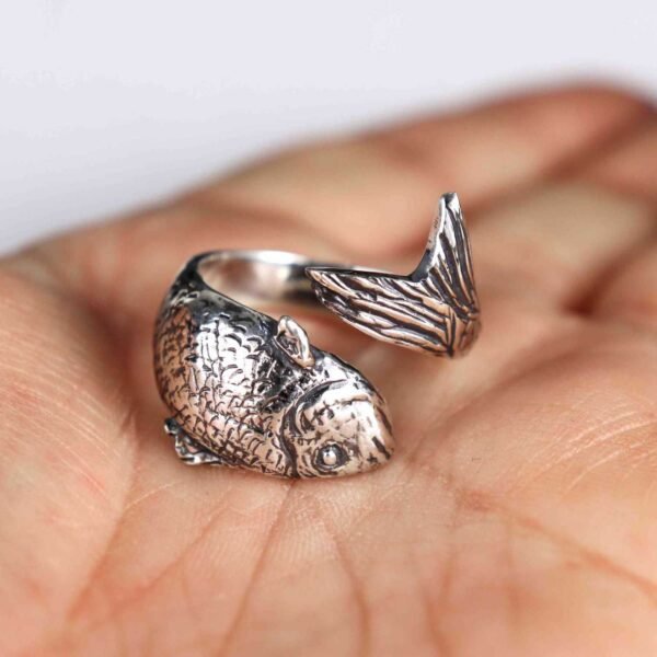 Sterling silver fish ring