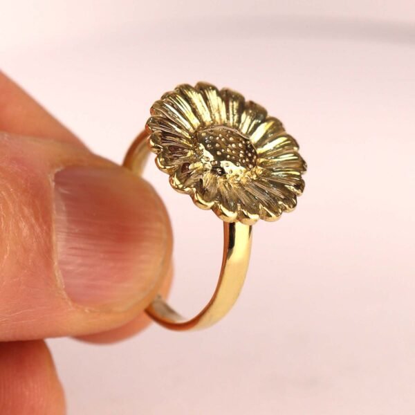 Brass Daisy Ring