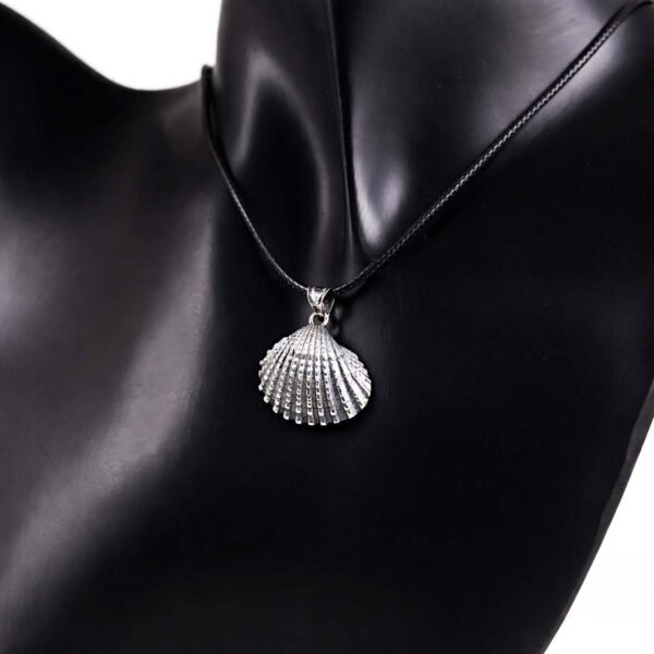 Sterling Silver Seashell Pendant Necklace