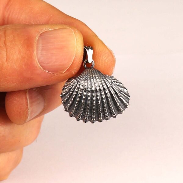 Sterling Silver Seashell Pendant Necklace